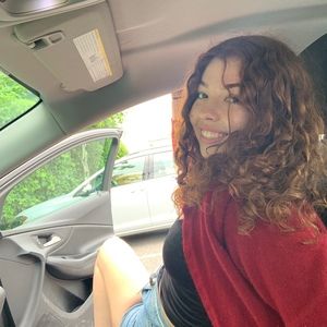 Meet your Posher, Andrea